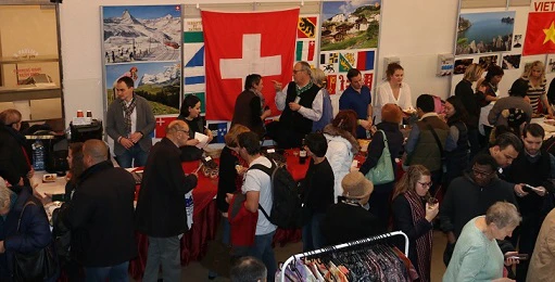 25. Vianočný charitatívny bazár 2016 - stánok Švajčiarska